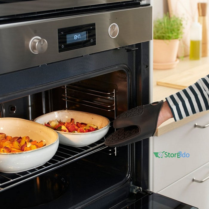 IKEA : SANDVIVA : Oven Glove Silicon