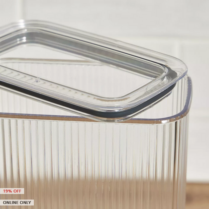 HomeCentre : NIXON : Ribbed Food Container - 2.8 Liter