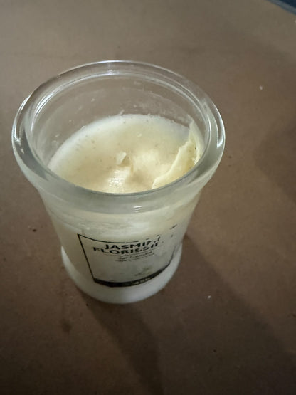 HomeCentre : Essentials : Scented Glass Jar Candle (Slightly Damage)